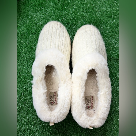 BOBS from Skechers Shoes - Skechers Women's Ice Angel Slipper Size 10